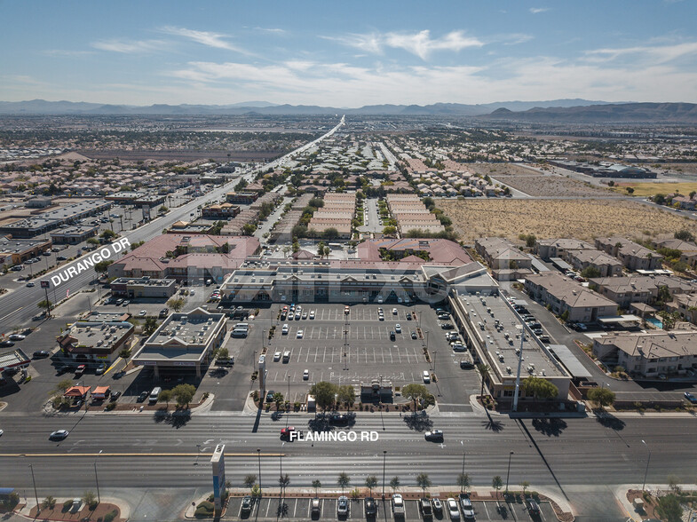 8665 W Flamingo Rd, Las Vegas, NV en alquiler - Vista aérea - Imagen 1 de 2