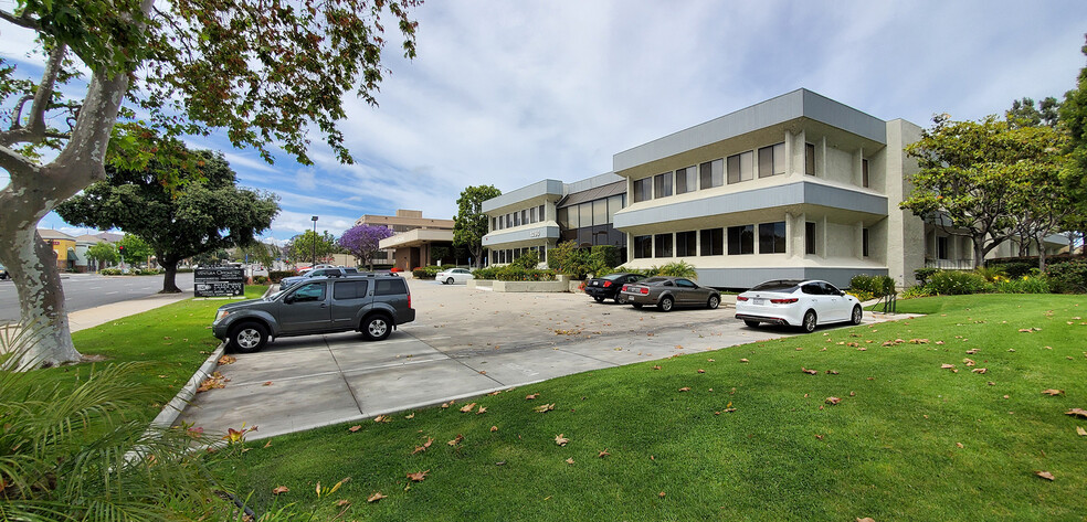 1280 S Victoria Ave, Ventura, CA en venta - Foto del edificio - Imagen 3 de 5