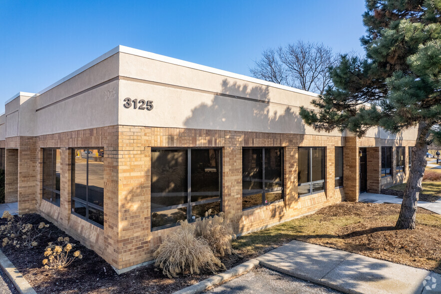 3125 N Wilke Rd, Arlington Heights, IL en venta - Foto del edificio - Imagen 2 de 38