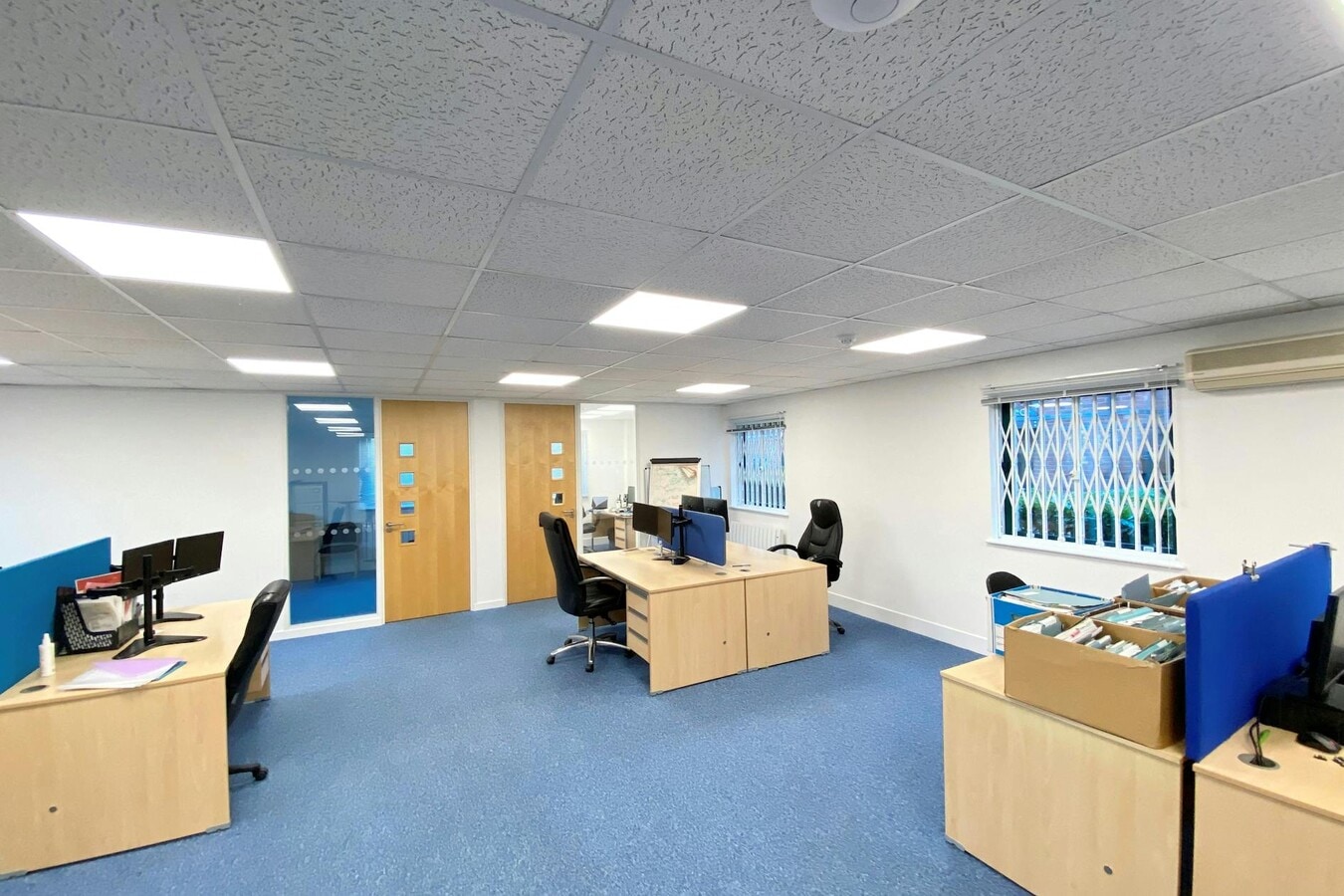 Hortons Way, Westerham, KEN TN16 1BT - Unidad Unit 1 -  - Foto del interior - Image 1 of 5