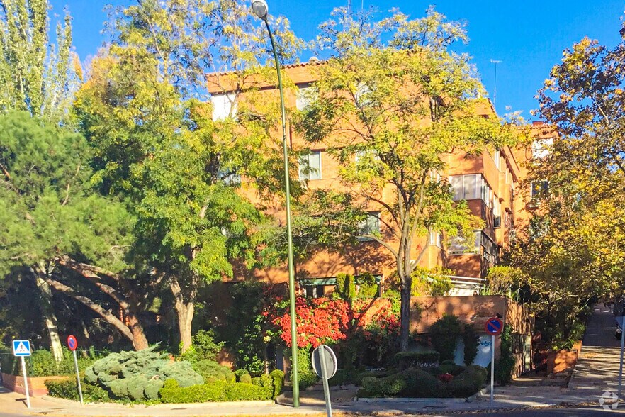 Local en Madrid, Madrid en alquiler - Foto del edificio - Imagen 2 de 5