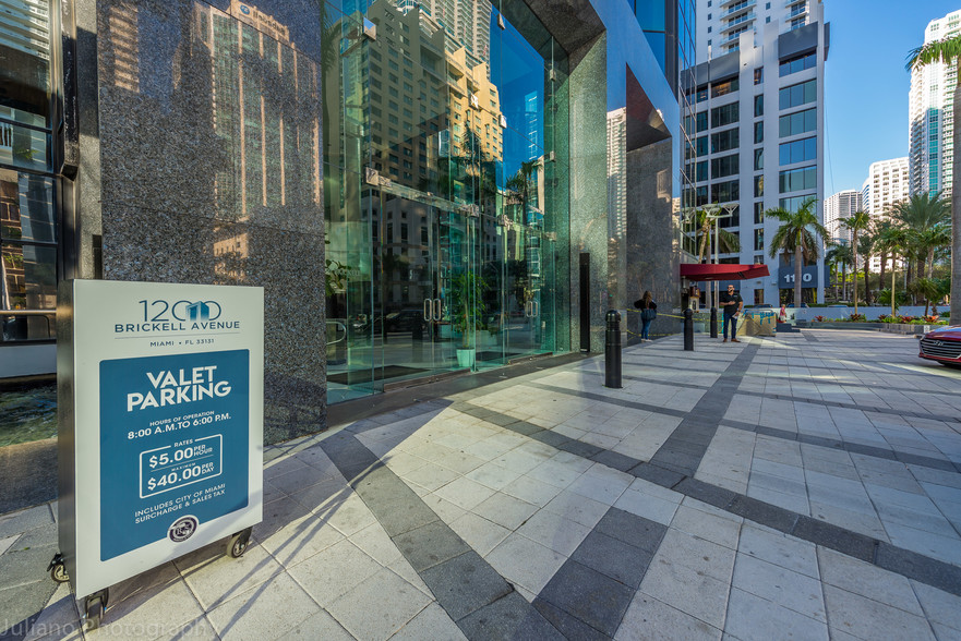 1200 Brickell Ave, Miami, FL en alquiler - Foto del edificio - Imagen 2 de 33