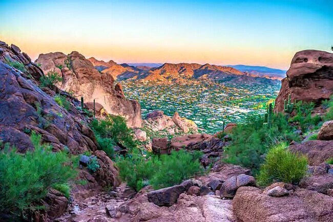 Más detalles de 10444 N Cave Creek Rd, Phoenix, AZ - Terreno en venta