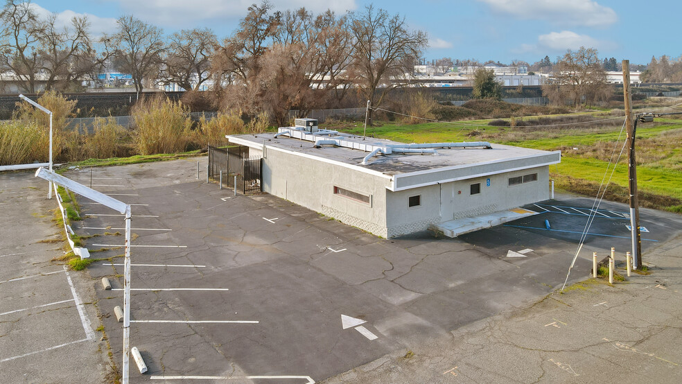 739 W Sacramento Ave, West Sacramento, CA en venta - Foto del edificio - Imagen 3 de 25