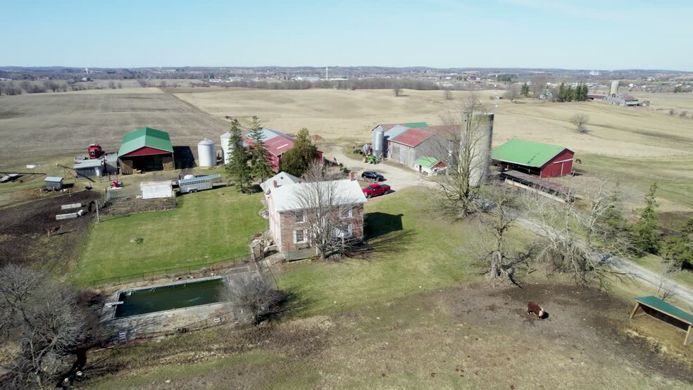 17130 8th Concession Rd, Schomberg, ON en venta - Vídeo aéreo - Imagen 1 de 25