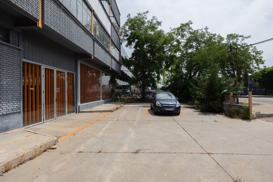 Avenida de Castilla, 9, San Fernando de Henares, Madrid en venta - Foto del edificio - Imagen 2 de 3