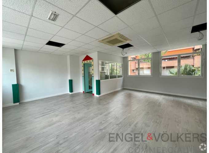 Calle Olimpo López, 10, Madrid, Madrid en venta Foto principal- Imagen 1 de 1