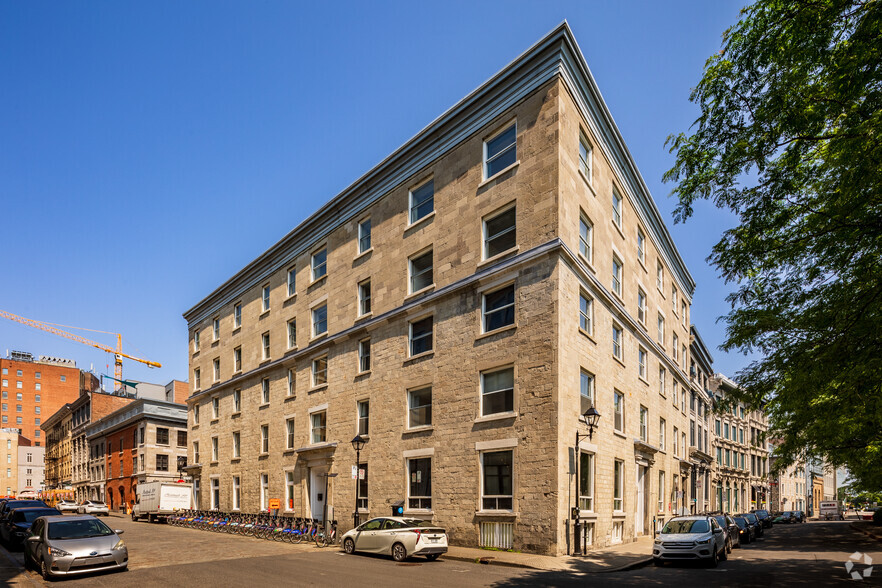 353 Rue Saint-Nicolas, Montréal, QC en alquiler - Foto del edificio - Imagen 1 de 8