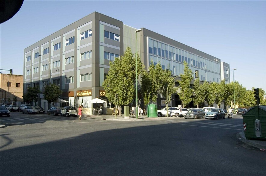 Oficina en SEVILLA en venta - Foto del edificio - Imagen 2 de 3