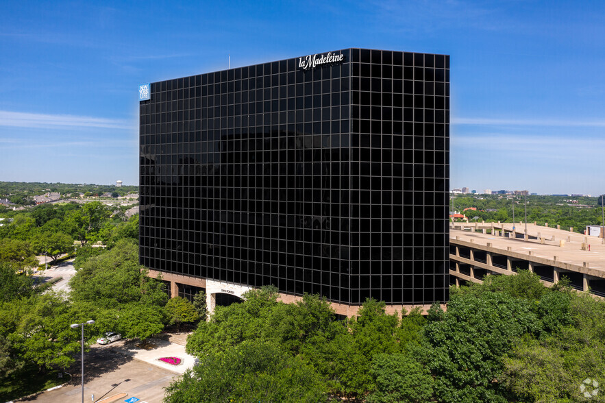 12201 Merit Dr, Dallas, TX en alquiler - Foto del edificio - Imagen 2 de 23