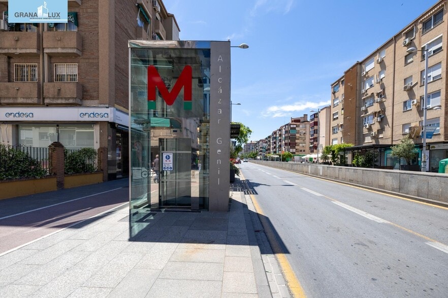 Calle Abderrahmán, 11, Granada, Granada en venta - Foto del edificio - Imagen 3 de 32