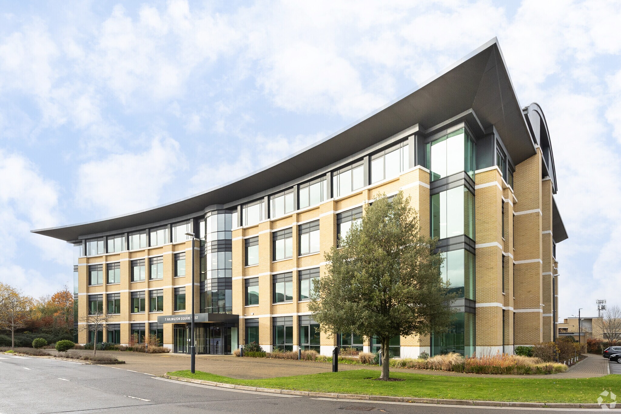 7 Arlington Square West, Bracknell en alquiler Foto principal- Imagen 1 de 3