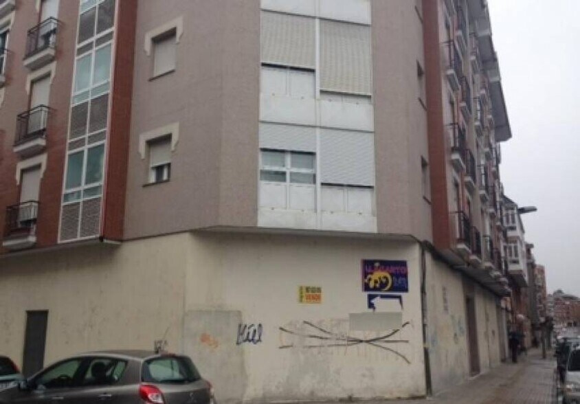 Local en León en venta - Foto del edificio - Imagen 1 de 2