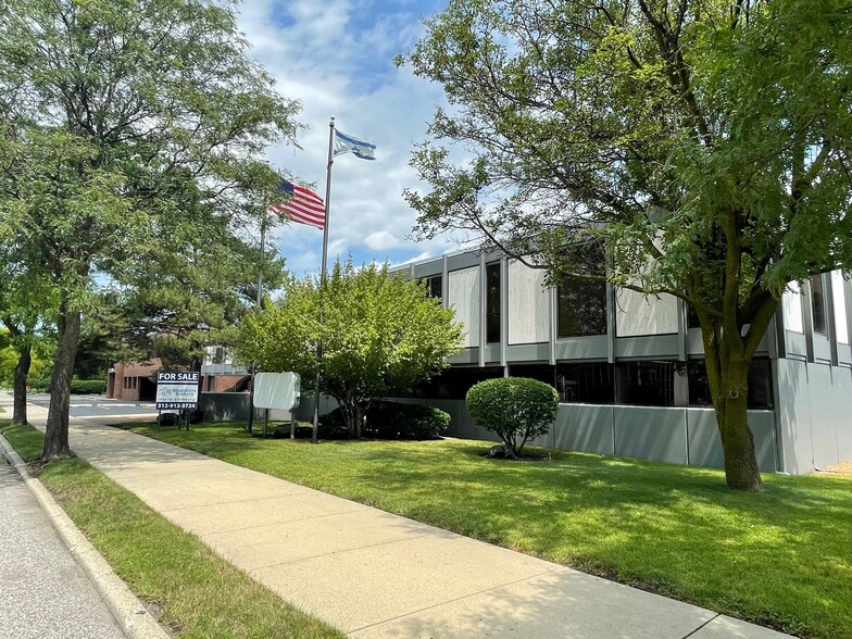 7373 N Lincoln Ave, Lincolnwood, IL en venta - Foto del edificio - Imagen 3 de 7