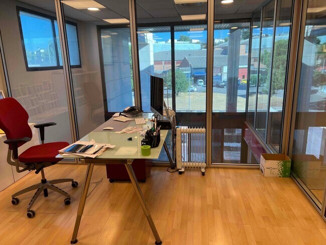 Más detalles de Oficina en alquiler