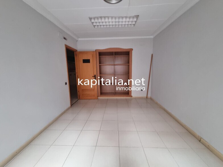 Local en Ontinyent, Valencia en venta - Foto del edificio - Imagen 3 de 8