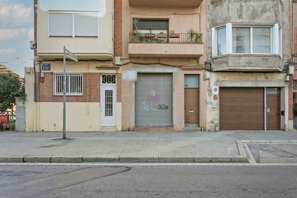 Terrassa, BAR 08225 - Unidad BA -  - Foto del interior - Image 1 of 8