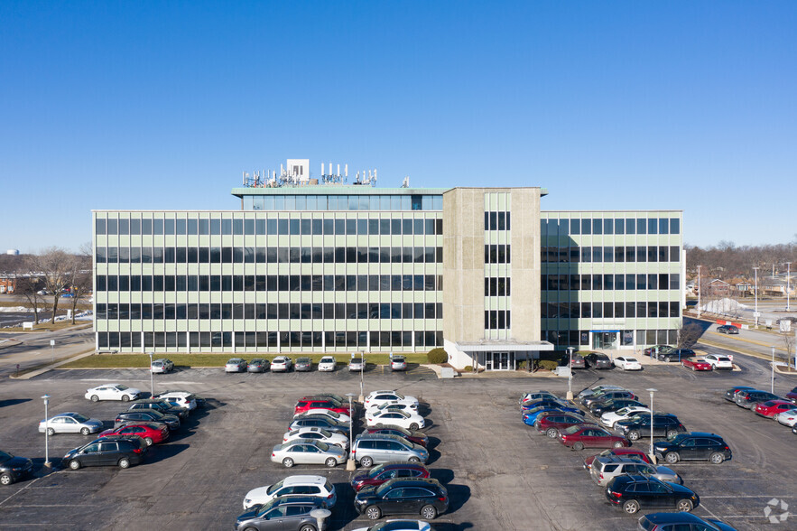 9933 Lawler Ave, Skokie, IL en alquiler - Foto del edificio - Imagen 2 de 5