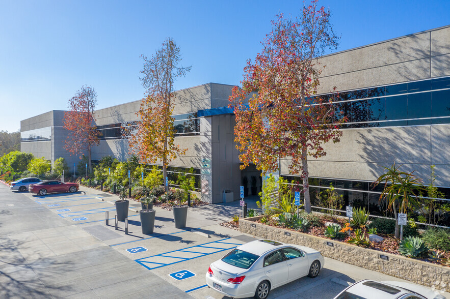 3545-3575 John Hopkins Ct, San Diego, CA en alquiler - Foto del edificio - Imagen 2 de 7