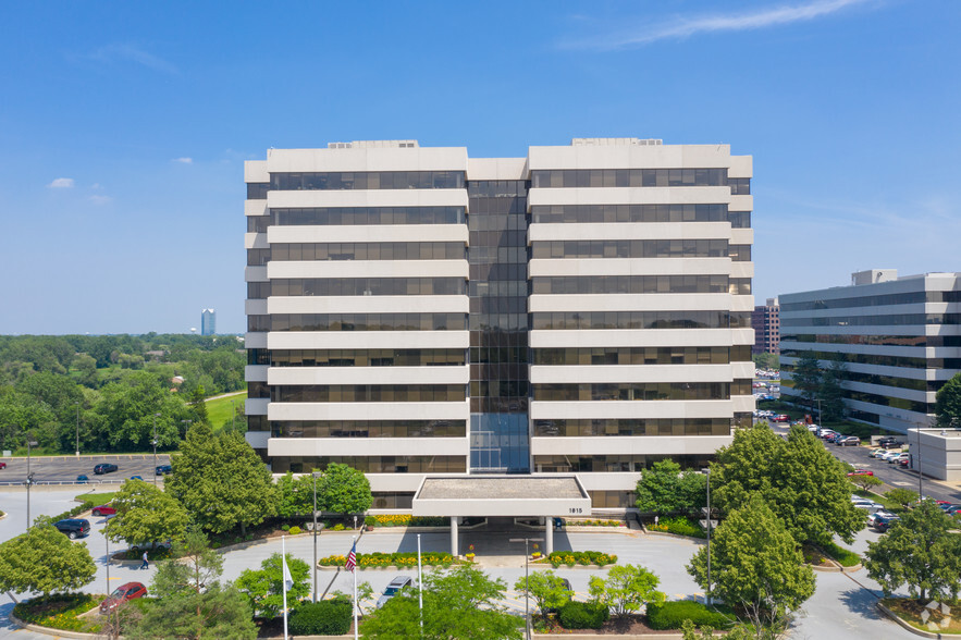 1815 S Meyers Rd, Oakbrook Terrace, IL en alquiler - Foto del edificio - Imagen 2 de 12