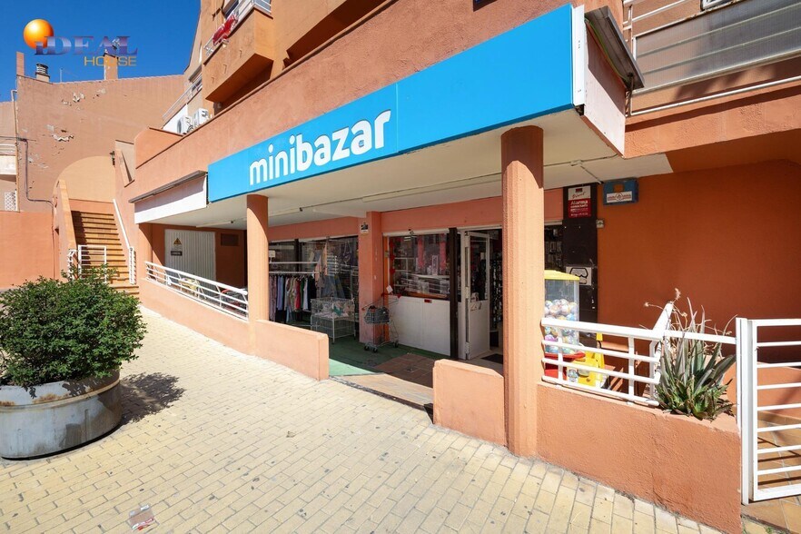 Local en Peligros, Granada en venta - Foto del edificio - Imagen 2 de 10