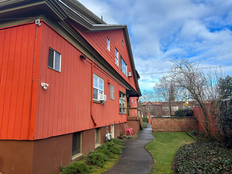 2928 SE Hawthorne Blvd, Portland, OR en venta - Foto del edificio - Imagen 2 de 5