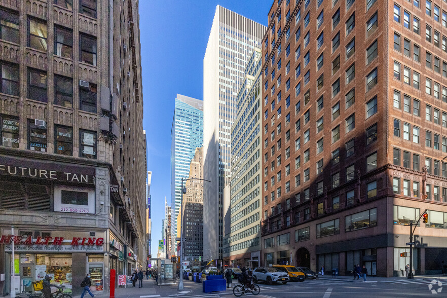 1411 Broadway, New York, NY en alquiler - Foto del edificio - Imagen 1 de 18