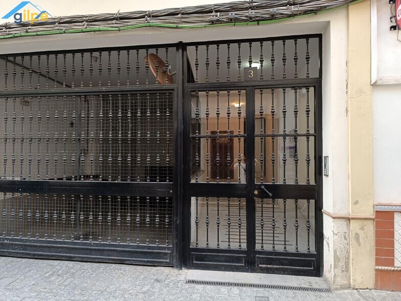 Local en Morón de la Frontera, Sevilla en venta - Foto del edificio - Imagen 2 de 8