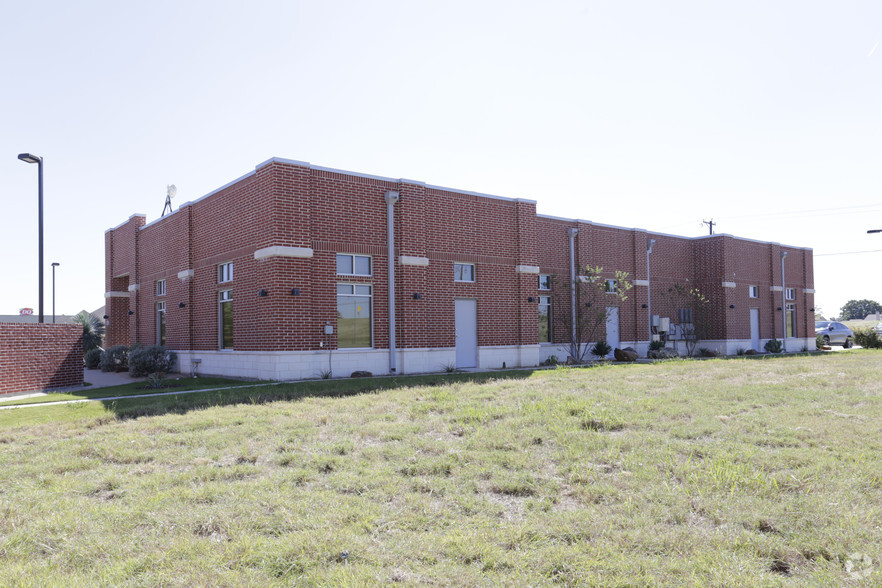 1332 W Highway 287 Byp, Waxahachie, TX en alquiler - Foto del edificio - Imagen 3 de 72