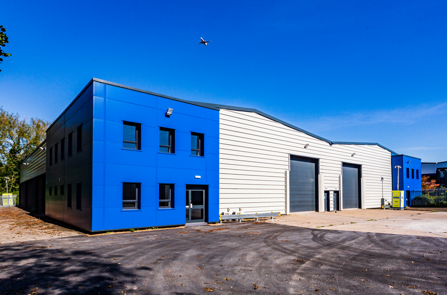 Bird Hall Ln, Stockport en alquiler - Foto del edificio - Imagen 2 de 10