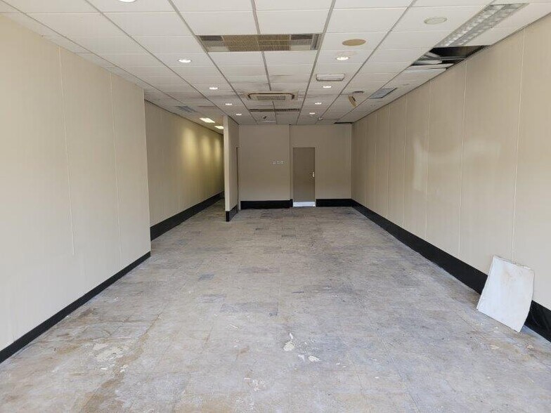 Bargarran Sq, Erskine en alquiler - Foto del edificio - Imagen 2 de 6