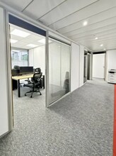 6-20 Rue Jacques Daguerre, Rueil-Malmaison en alquiler Foto del interior- Imagen 2 de 7