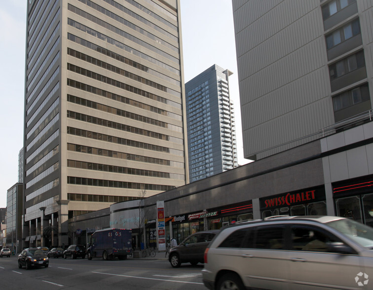 345 Bloor St E, Toronto, ON en alquiler - Foto del edificio - Imagen 2 de 5