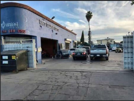 644 E Manchester Ave, Los Angeles, CA en venta - Foto del edificio - Imagen 2 de 9