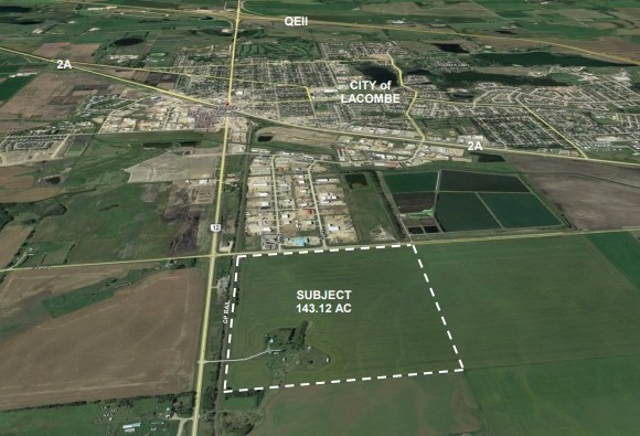 hwy 12 34 St, Lacombe, AB en venta Vista aérea- Imagen 1 de 2