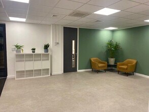 81-81A Bridge Rd, East Molesey en alquiler Foto del interior- Imagen 2 de 13