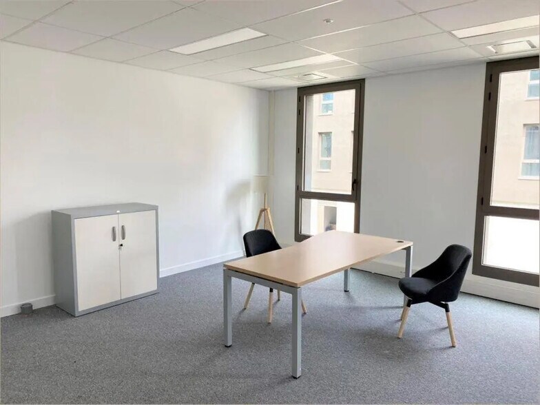 22 Avenue Jean Jaurès, Décines-Charpieu en venta - Foto del edificio - Imagen 3 de 4