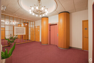 10 Langley Rd, Newton, MA en alquiler Lobby- Imagen 1 de 1