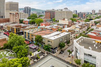 1117-1121 Rue Sainte-Catherine E, Montréal, QC - VISTA AÉREA  vista de mapa