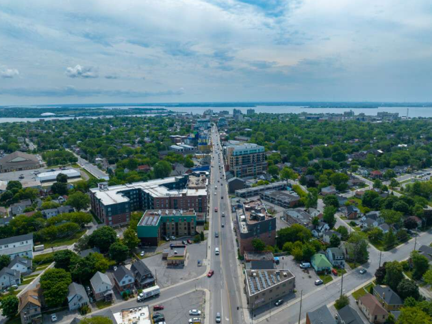 652 Princess St, Kingston, ON en venta - Vista aérea - Imagen 3 de 4