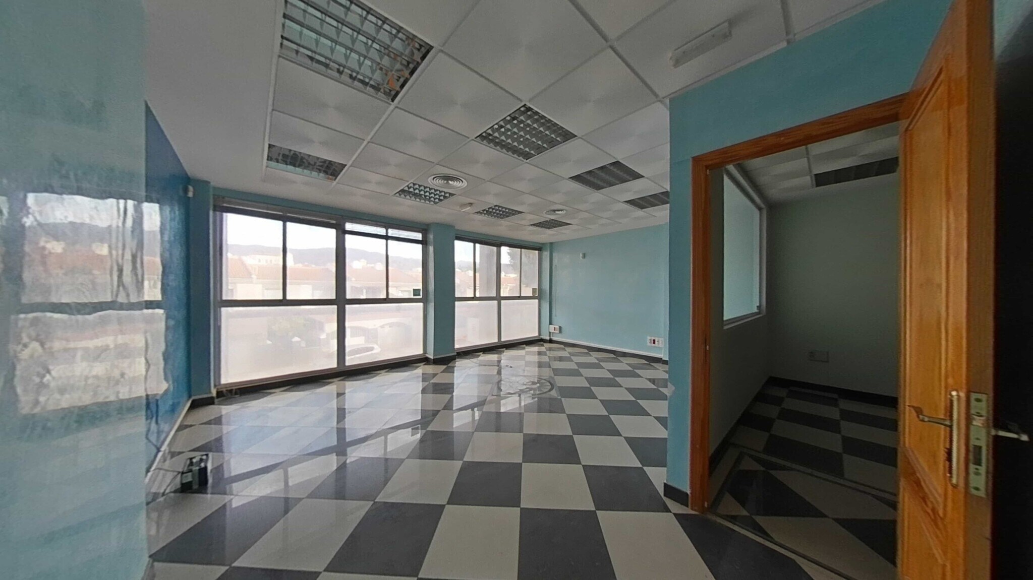 Oficina en Roquetas de Mar en venta Foto del edificio- Imagen 1 de 32