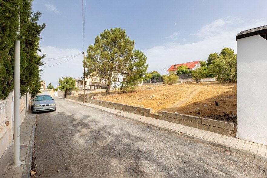 Calle Cerrillo Redondo, 166, La Zubia, Granada en venta - Foto del edificio - Imagen 2 de 14