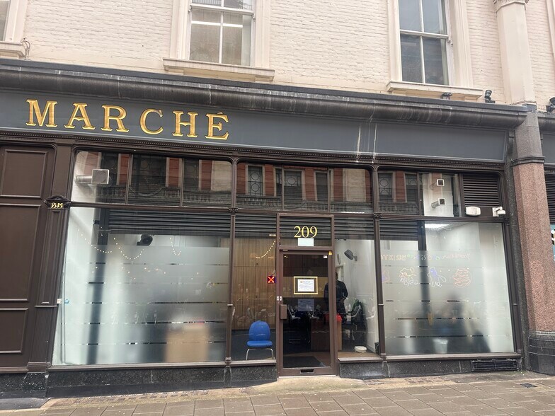 209 Ferndale Rd, London en alquiler - Foto del edificio - Imagen 1 de 1