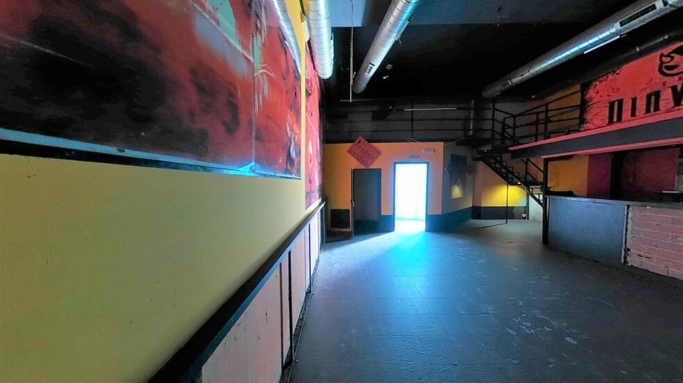 Local en Villablino en venta - Foto del edificio - Imagen 2 de 8