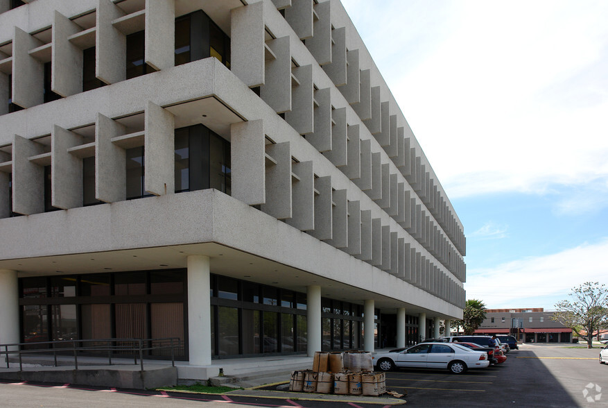 4051 Veterans Highway, Metairie, LA en alquiler - Foto del edificio - Imagen 2 de 9