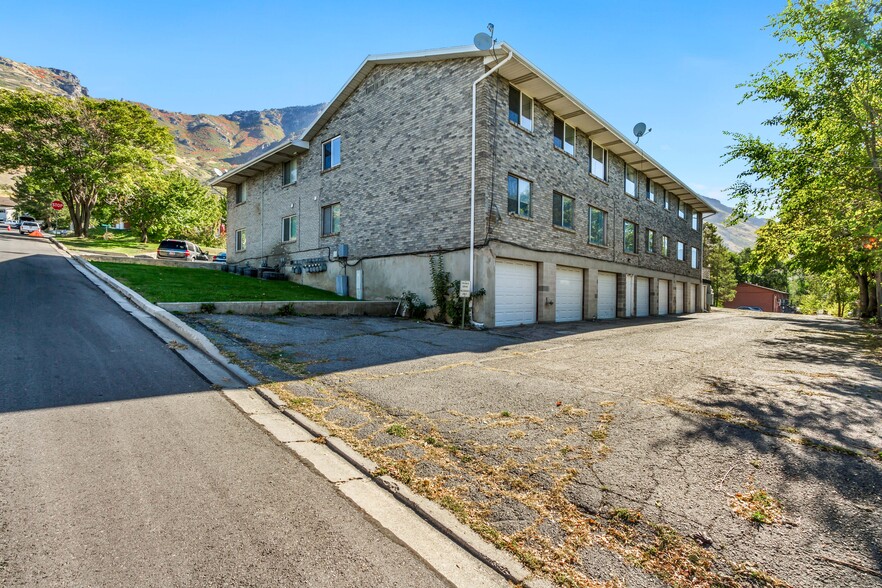 2042 S Nevada Ave, Provo, UT en venta - Foto principal - Imagen 1 de 24