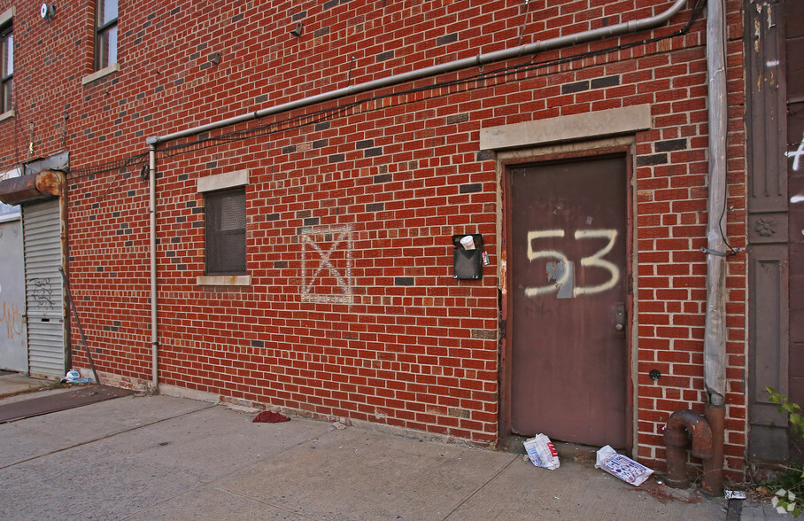 129 Hamilton Ave, Brooklyn, NY en alquiler - Foto del edificio - Imagen 2 de 8