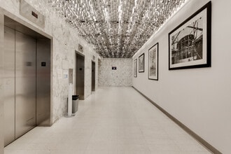 120 Eglinton Ave E, Toronto, ON en alquiler Foto del interior- Imagen 2 de 8