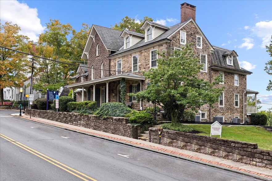 152 N Main St, Doylestown, PA en alquiler - Foto del edificio - Imagen 3 de 41