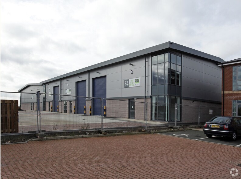 Aston Rd, Bromsgrove en alquiler - Foto del edificio - Imagen 2 de 4